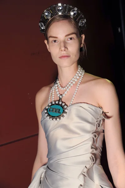 Look 8